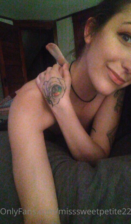 Misssweetpetite22