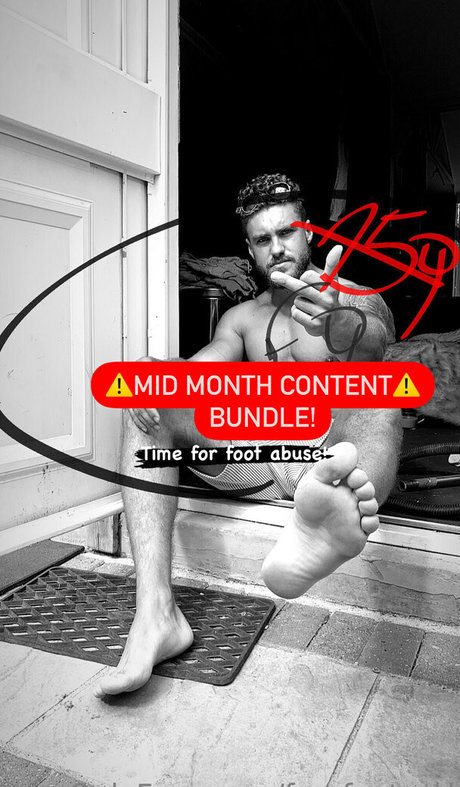 Freefootgod
