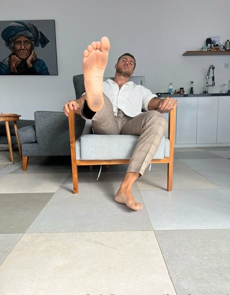 Freefootgod