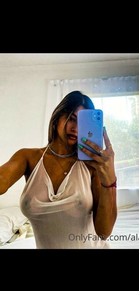 Naken läckt OnlyFans-bild av Alanadv