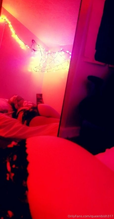 Naken läckt OnlyFans-bild av Queenbish317