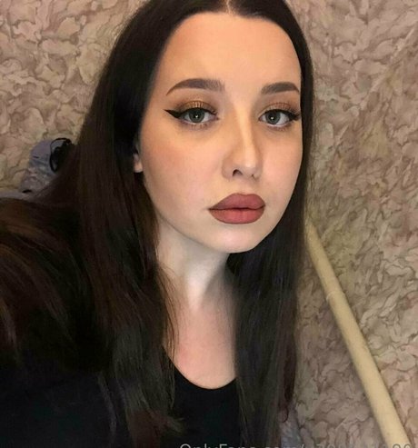 Nacktes geleaktes OnlyFans-Foto von Marinaunicorn