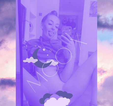 Nahá fotka uniklých OnlyFans od Bubblegumfairy24