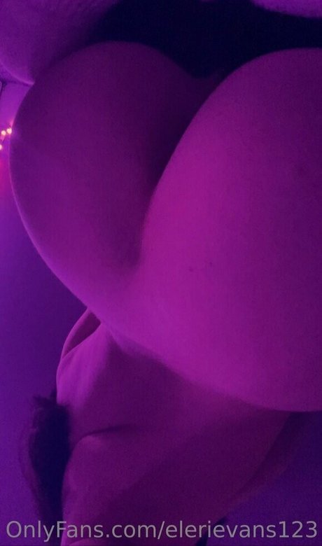 Naken lekkede OnlyFans-bilde av Eleri Evans