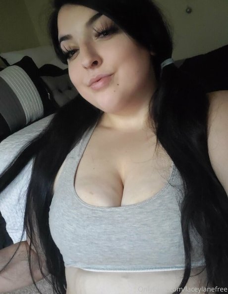Foto desnuda filtrada de OnlyFans de Laceylanefree