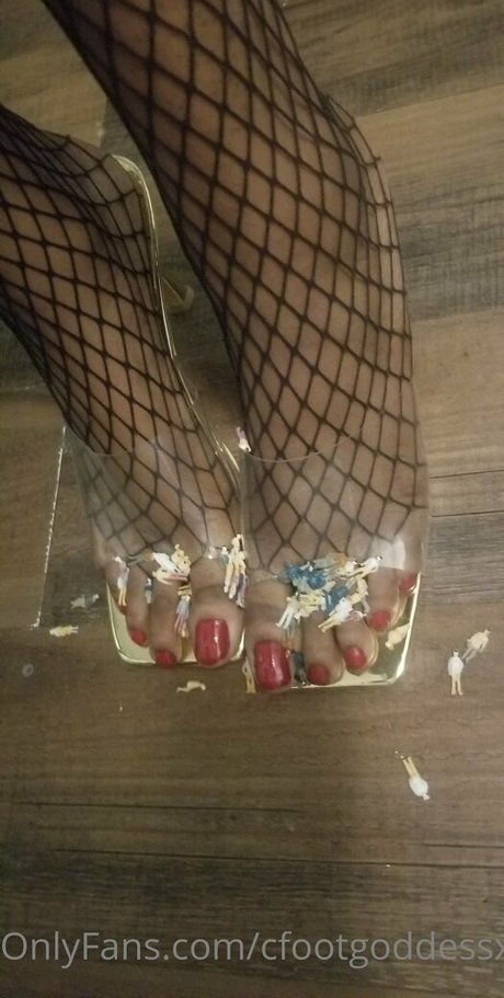 Cfootgoddessx