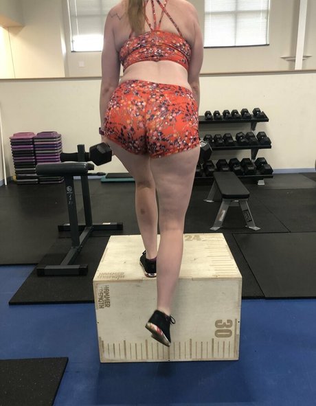 Nacktes geleaktes OnlyFans-Foto von Bootyshortsgirl