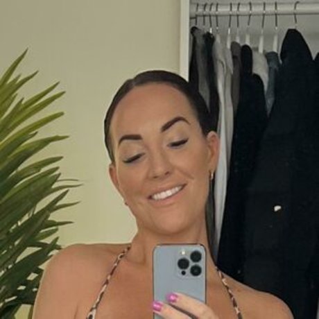 Nahá fotka uniklých OnlyFans od Jess  Mike Miller