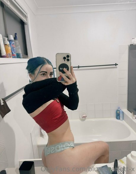 Bluescarlettx