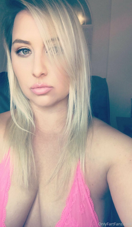 Naken lekkede OnlyFans-bilde av Goddessfarts