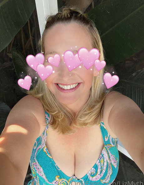 Nahá fotka uniklých OnlyFans od Lizmyth