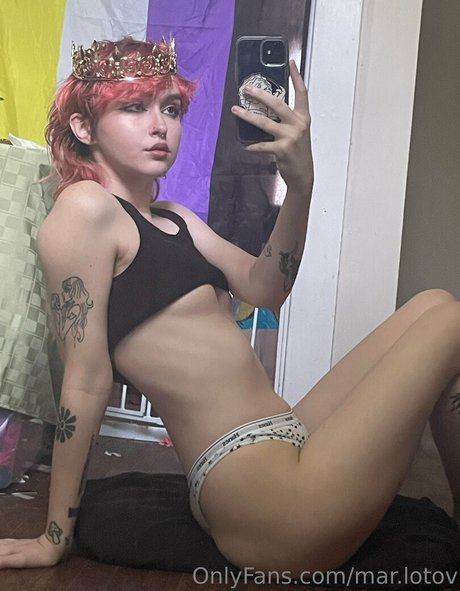 Nahá fotka uniklých OnlyFans od Marlotov