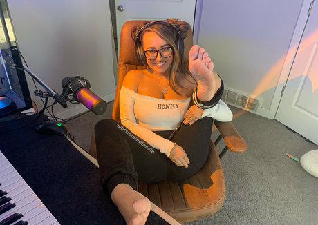 Nacktes geleaktes OnlyFans-Foto von Littlelainelassie