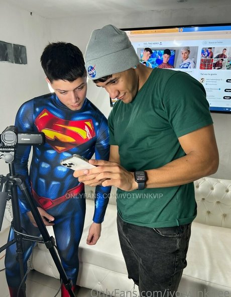 Nahá fotka uniklých OnlyFans od Ivotwinkfree