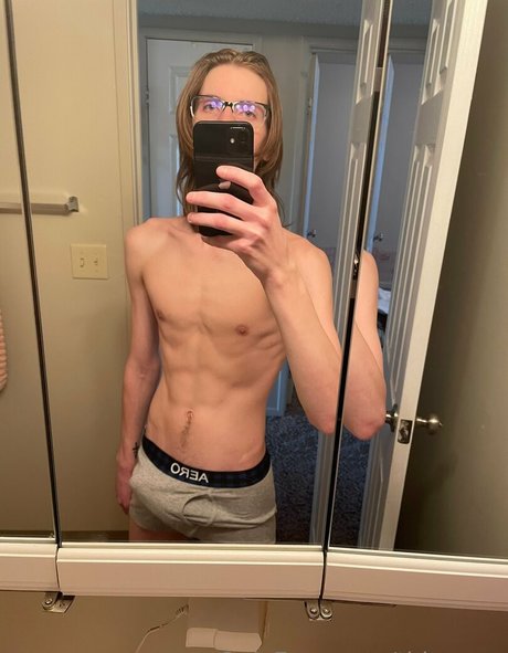 Naken lekkede OnlyFans-bilde av Thinman