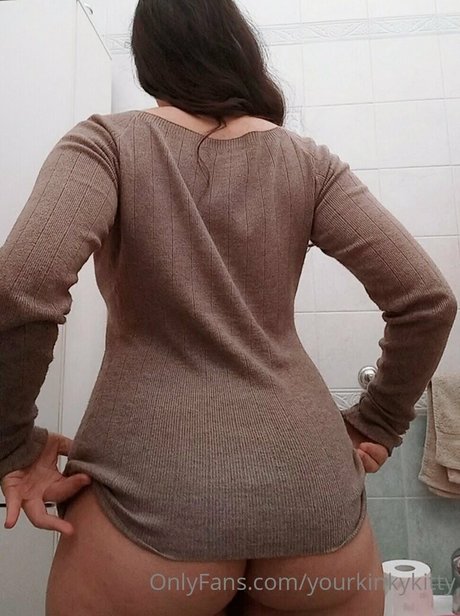 Nahá fotka uniklých OnlyFans od Yourkinkykitty