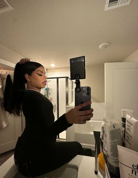 Naken läckt OnlyFans-bild av Urplaybunnyy