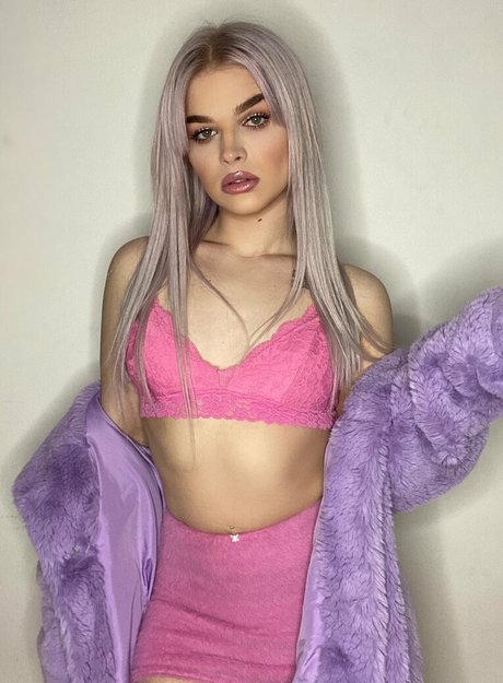 Nahá fotka uniklých OnlyFans od Abishbharbie