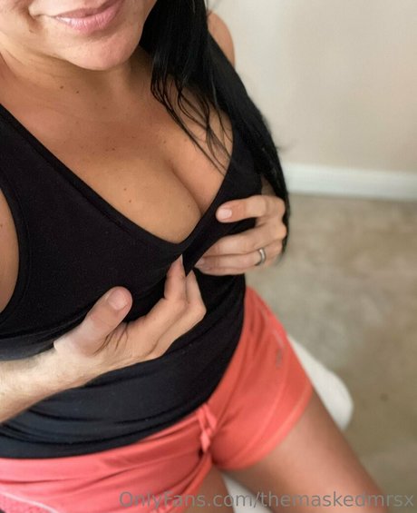 Foto desnuda filtrada de OnlyFans de Themaskedmrsx