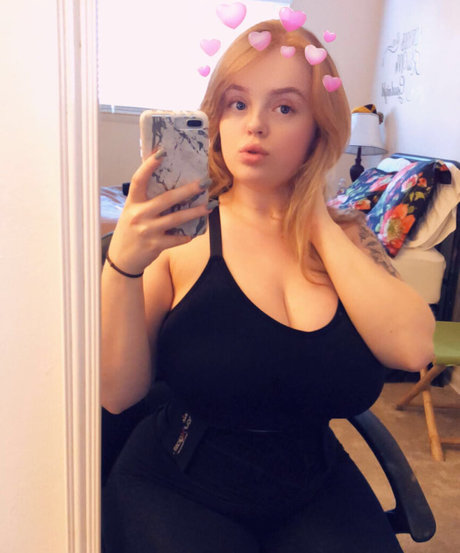 Foto di nudo di fuga di OnlyFans di Playwithtayyy