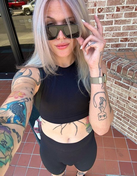 Naken läckt OnlyFans-bild av Lilkittyjadee