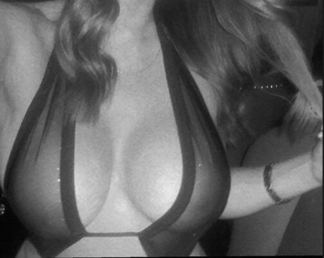 Обнаженная фотография утечки OnlyFans от Masian
