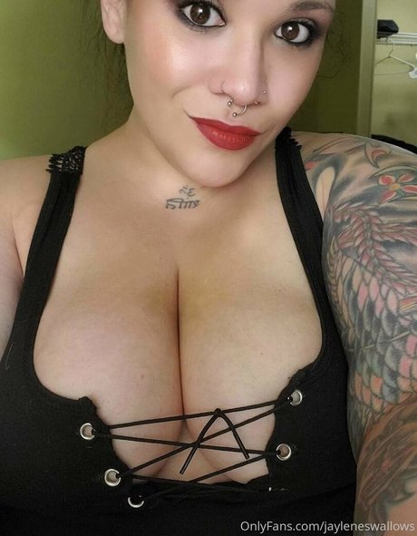 Naken lekkede OnlyFans-bilde av Jayleneswallows