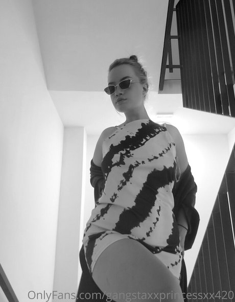 Nahá fotka uniklých OnlyFans od Gangstaxxprincessxx420