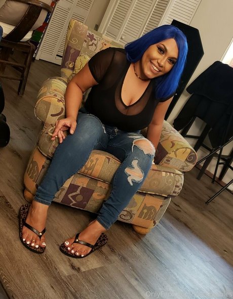 Naken läckt OnlyFans-bild av Thickprsoles