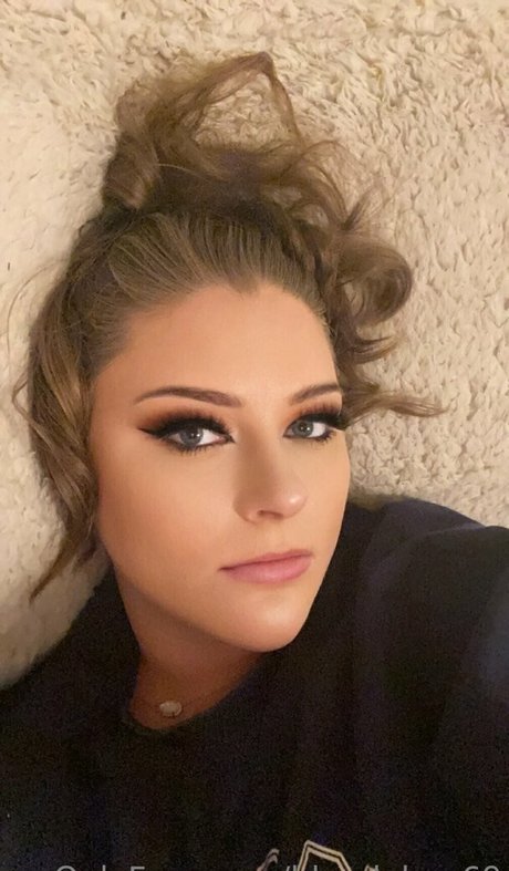 Blondeboo69