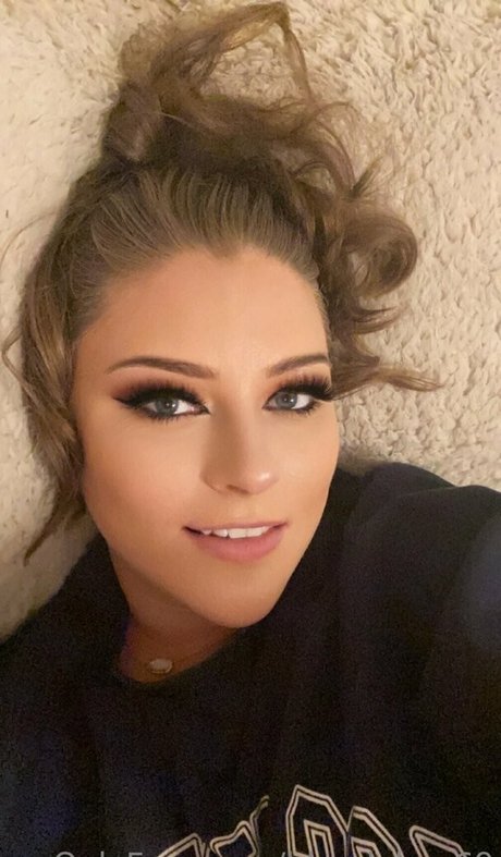 Blondeboo69