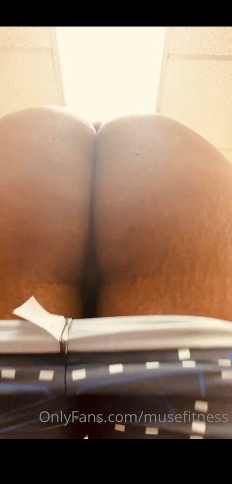 Nahá fotka uniklých OnlyFans od Ellethemuse