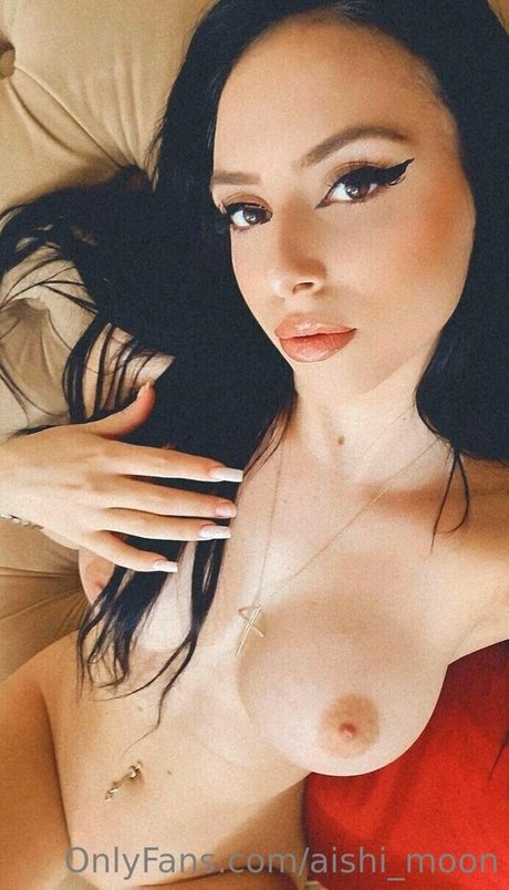 Aishi_moon