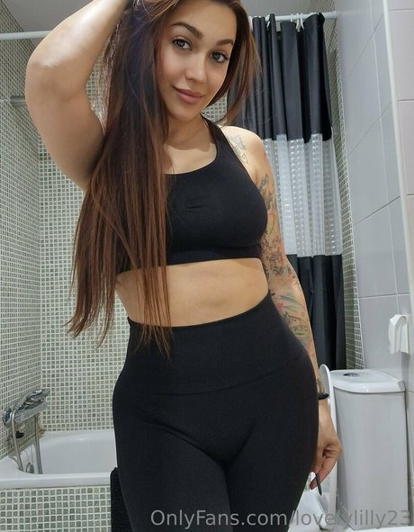 Lovelylilly23