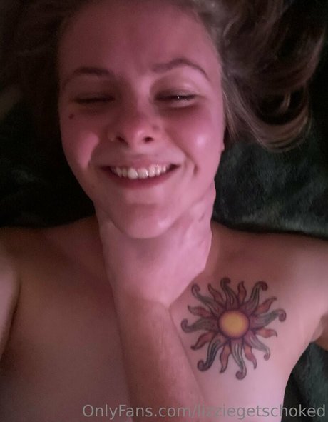 Foto nua vazada do OnlyFans de Lizziegetschoked