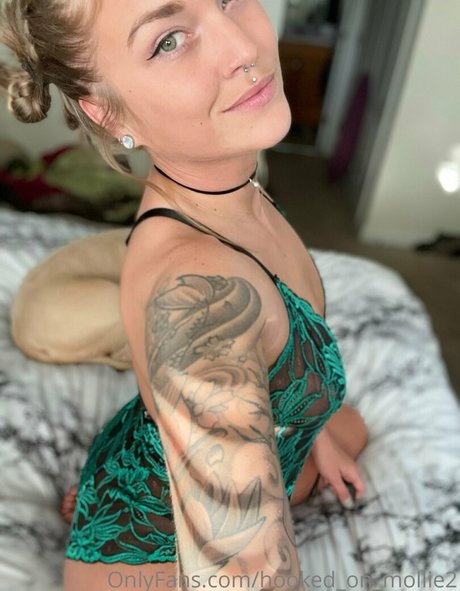 Hooked_on_mollie2