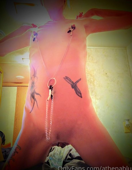 Nahá fotka uniklých OnlyFans od Athenablu