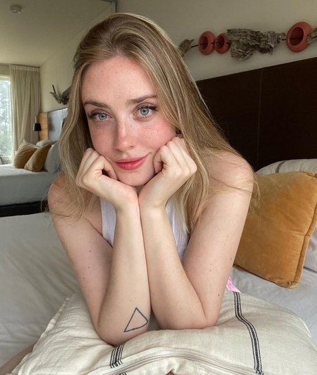 Nahá fotka uniklých OnlyFans od Magui Ansuz
