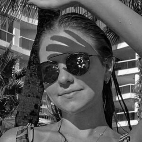 Nicole Loures