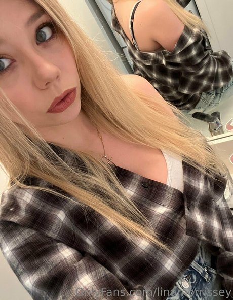 Naken läckt OnlyFans-bild av Linamorrissey