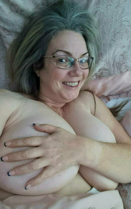 Glamgran56