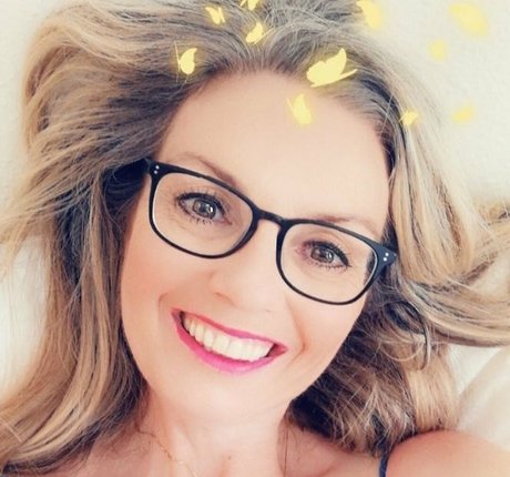 Glamgran56