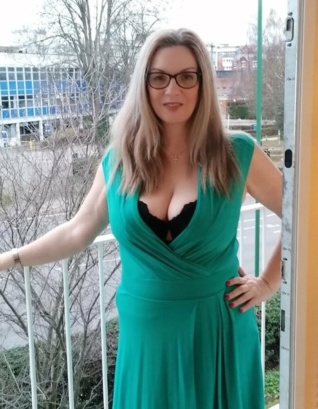 Glamgran56