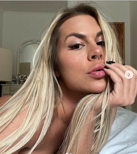 Zlata Shine 