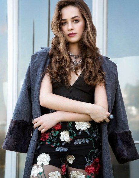 Mary Mouser