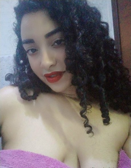 Foto desnuda filtrada de OnlyFans de Finalgirlasmr