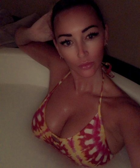 Photo nue de fuite OnlyFans de Lorna Gilly