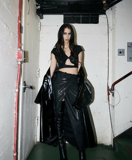 Naken läckt OnlyFans-bild av Hila Klein