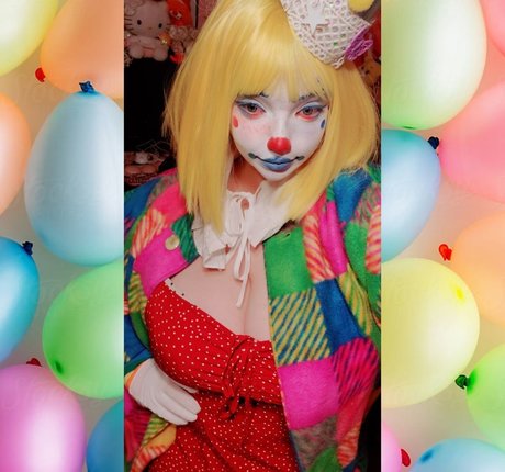 Nahá fotka uniklých OnlyFans od Bouncyclown