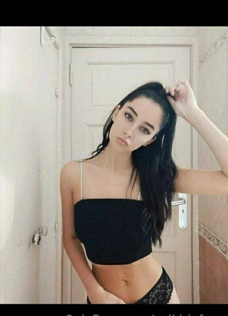 Naken läckt OnlyFans-bild av Valkiriafree